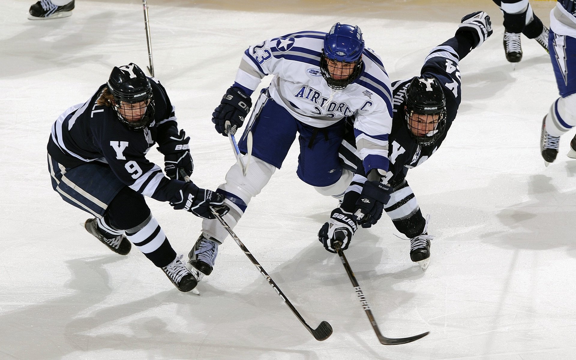 kaiyun-浓眉防守端效率提升成功限制对方内线，谁能防守浓眉